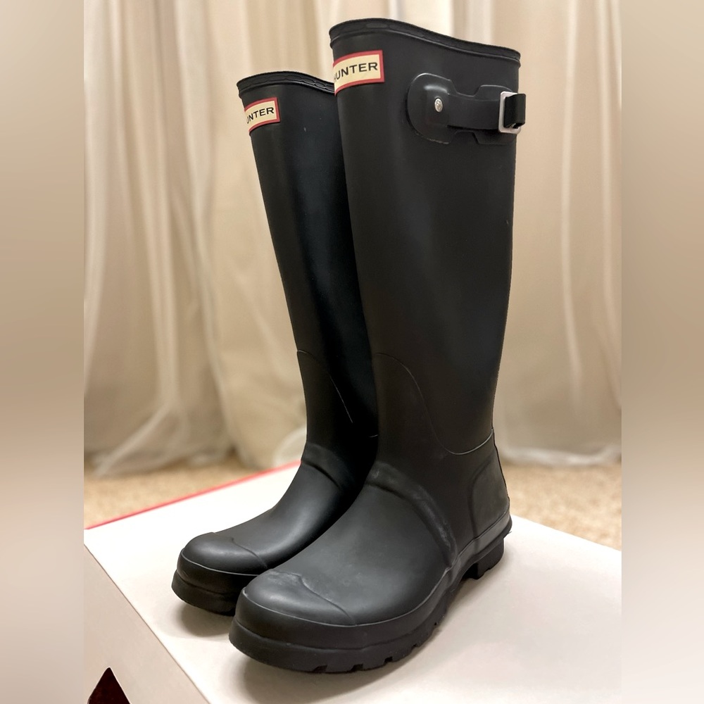 SOLD- Hunter Knee High Matte Black Rain Boots